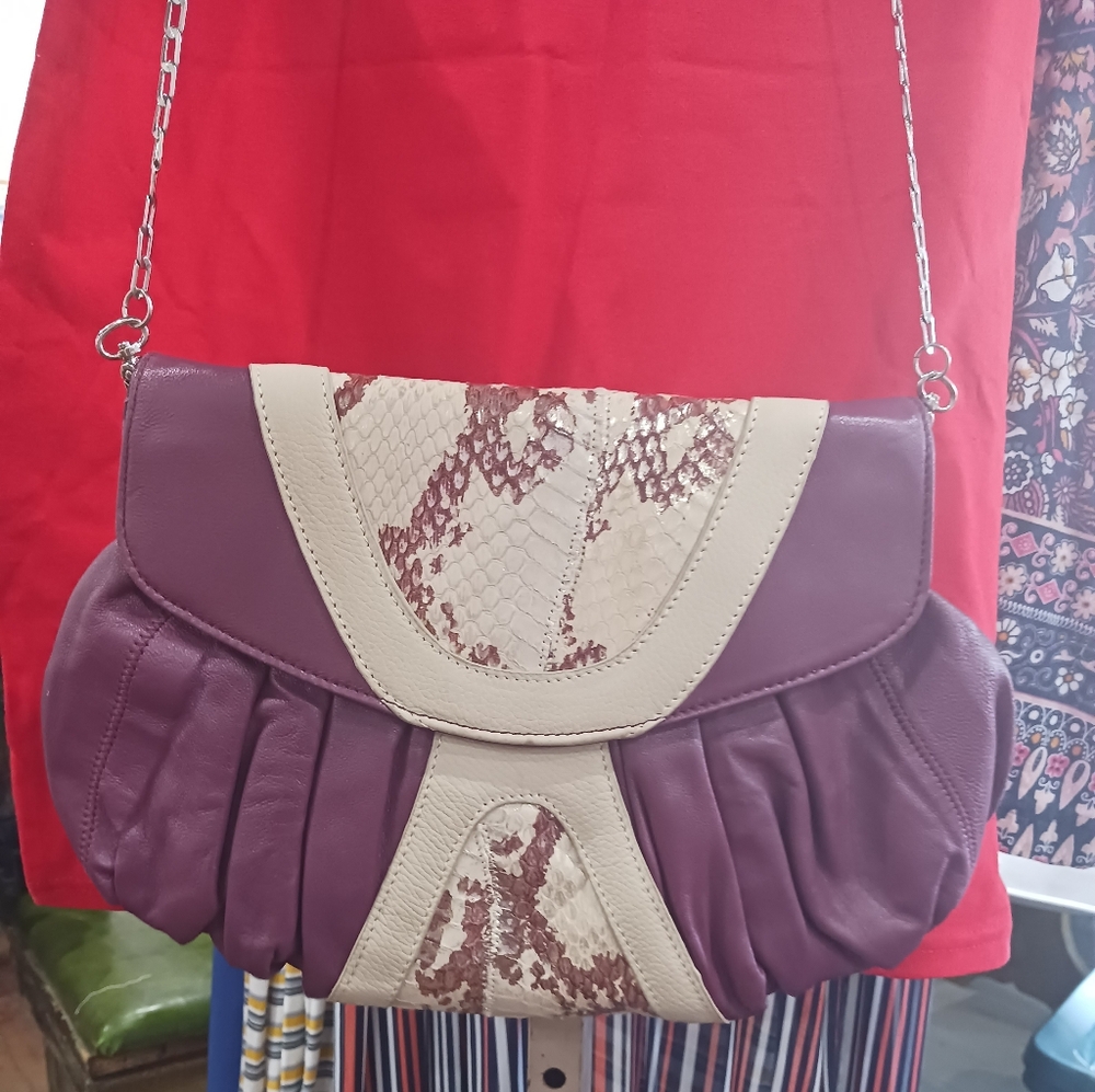 Vintage '90s style faux leather purple purse - Picture 4 of 7